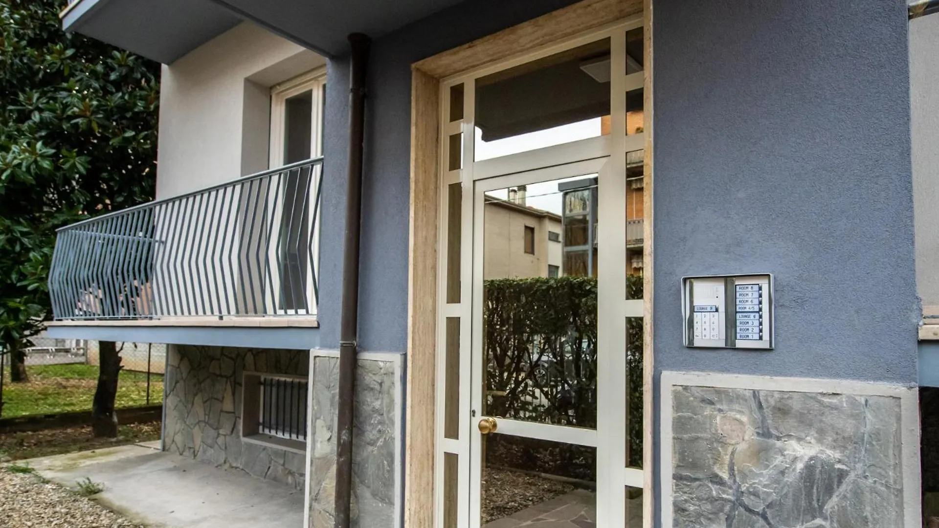 350 M Da Ospedale Maggiore L Parcheggio Prive L Rooms Parme Italie