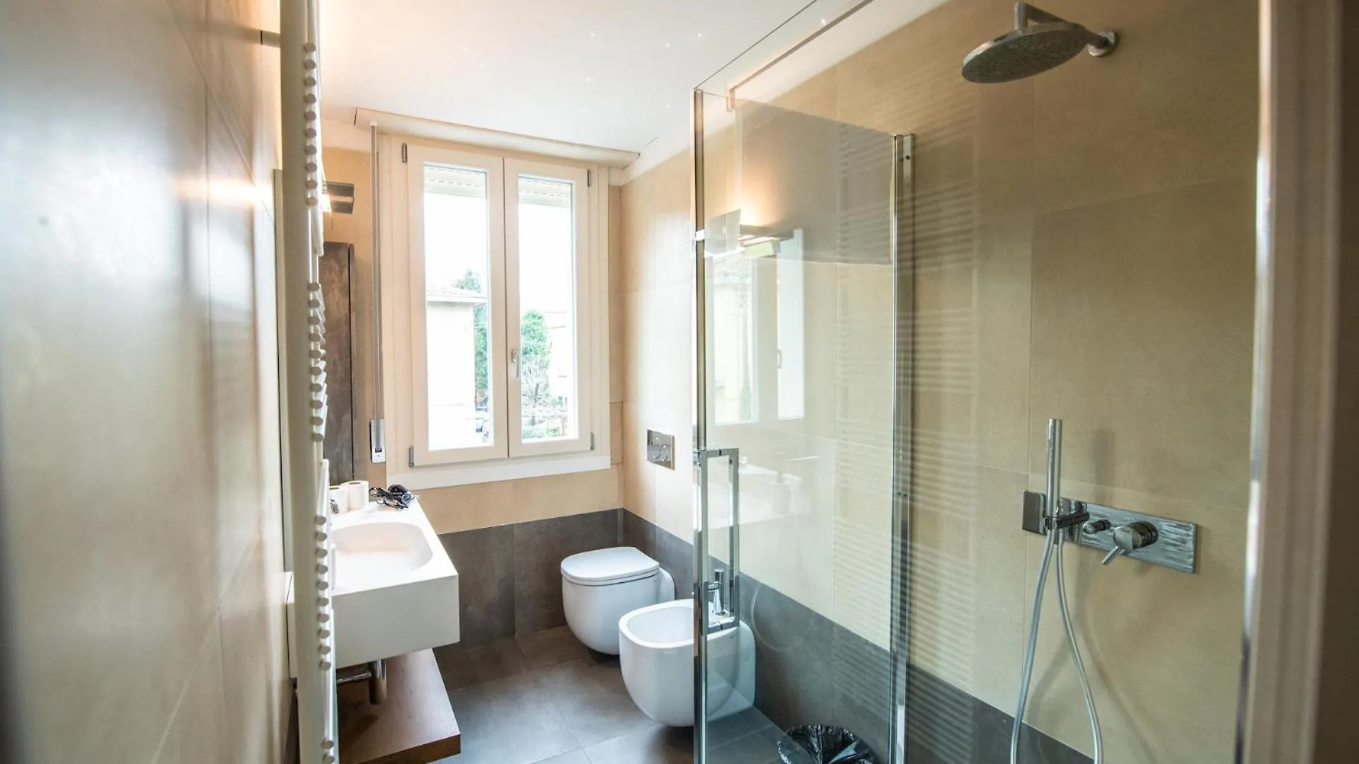 B&B Con Parcheggio Gratuito E Bagno Privato L 350 M Da Ospedale Maggiore Konukevi