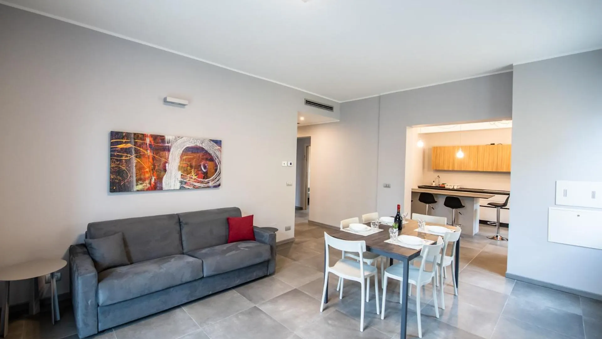 B&B Con Parcheggio Gratuito E Bagno Privato L 350 M Da Ospedale Maggiore Konukevi