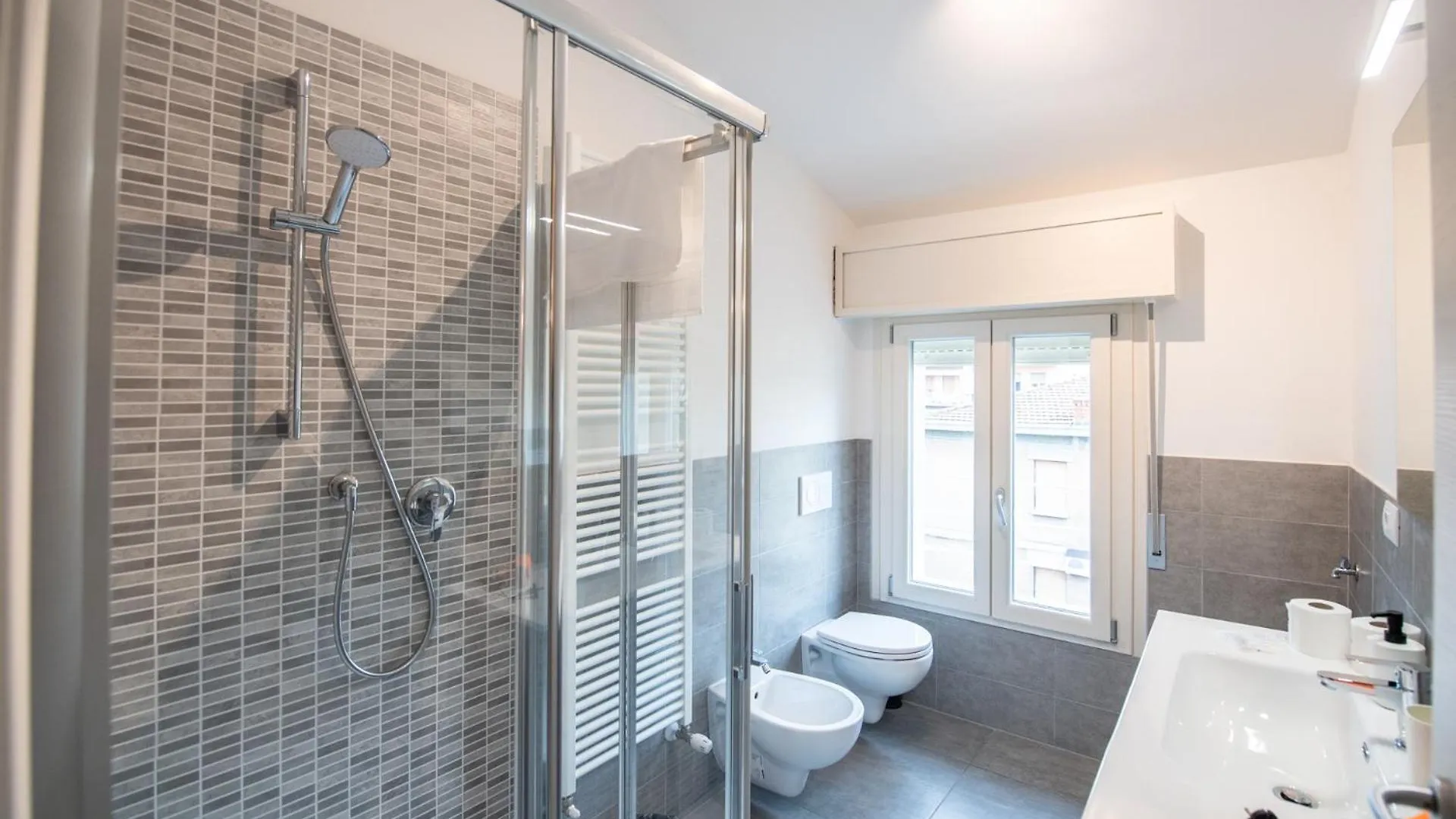Konukevi B&B Con Parcheggio Gratuito E Bagno Privato L 350 M Da Ospedale Maggiore