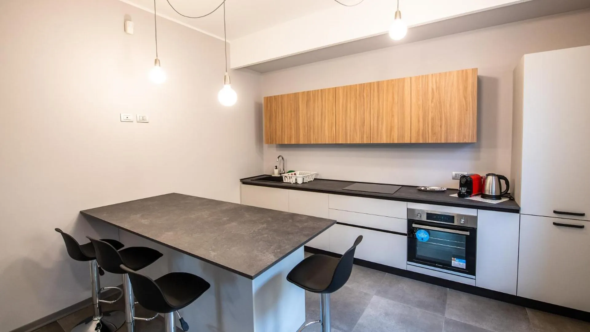 B&B Con Parcheggio Gratuito E Bagno Privato L 350 M Da Ospedale Maggiore Konukevi Parma